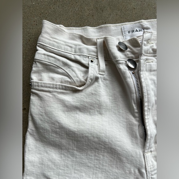 Frame size 26 women's off white jeans - Picture 4 of 10